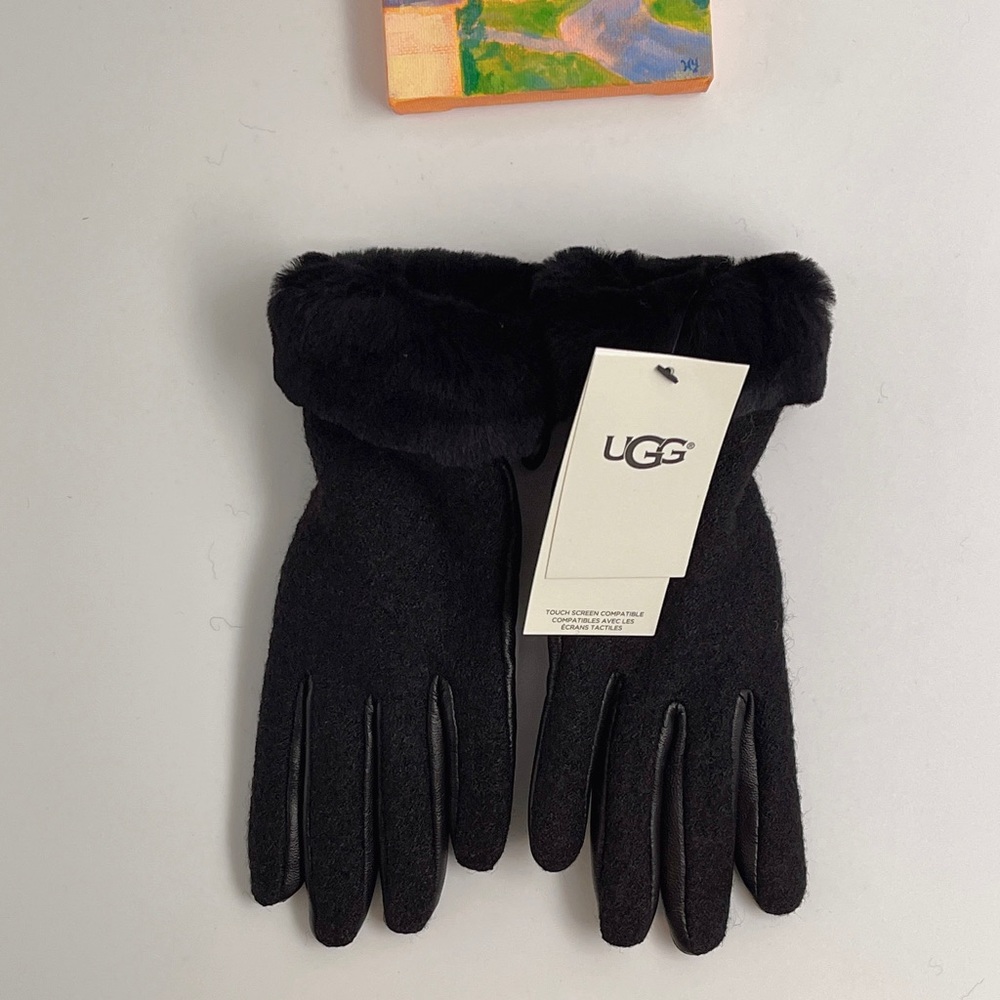 UGG Fabric Leather Shorty Glove Choose size